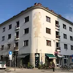 Old Spacious In The City Center * 卢布尔雅那