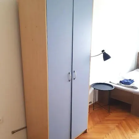 Apartman Old Spacious In The City Center Ljubljana